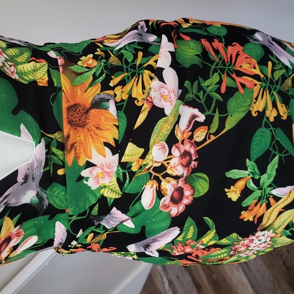 Nika Blossom Tropical Floral Bodycon Dress Size 6 - Picture 3 of 16